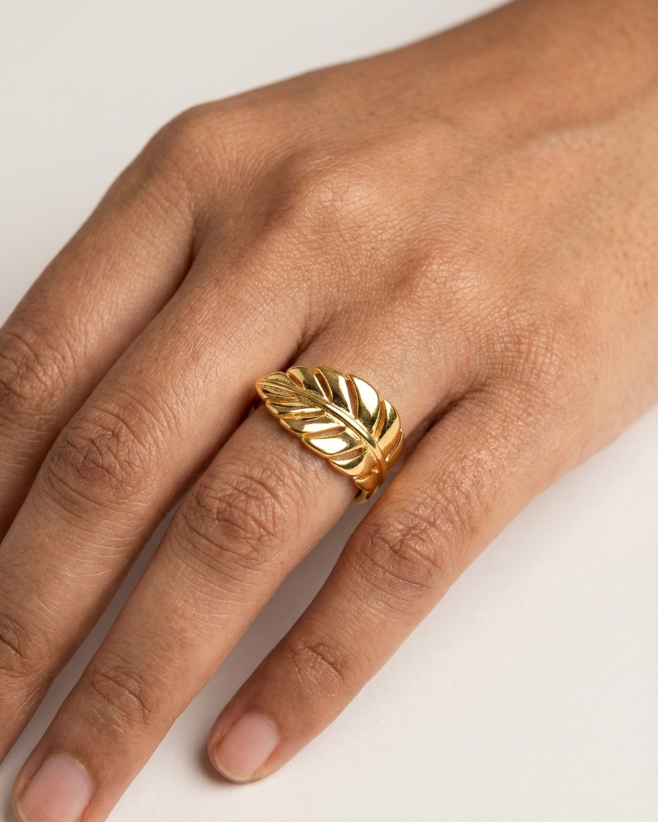 The Lunera Leaf Ring