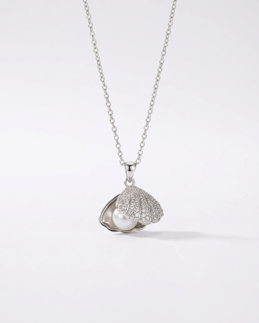 the pearl cove pendant 18K gold plated stainless steel pendant